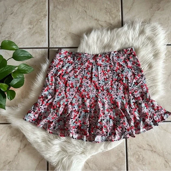 NWT SO Floral Miniskirt - Picture 1 of 7